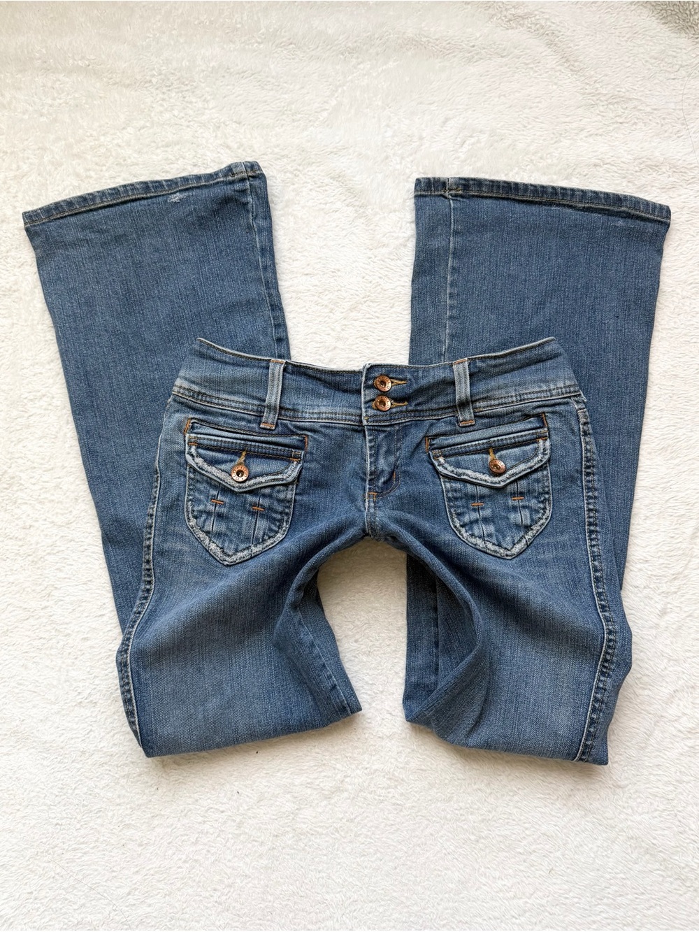 Gorgeous Early 2000s GLO low rise bootcut jeans